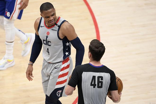 直接对手的 直接对手的